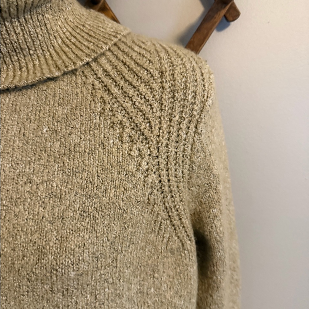 Roots Beige Chunky Knit Turtleneck Tunic Sweater Size M - Picture 5 of 7